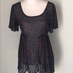 Anthropolgie Lily White Asymetrical Hem Top Sz M